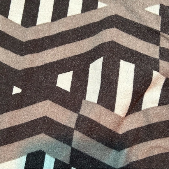 Lularoe leggings OS black and grey - Picture 2 of 3